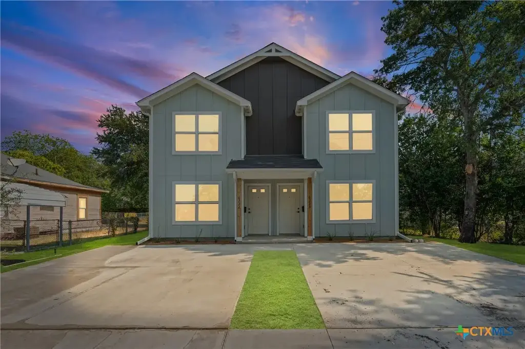 622 E 8th Avenue A & B, Belton