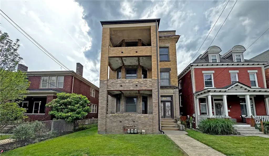 601 Saint Clair Street , East Liberty
