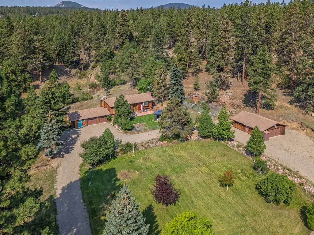 1 Rock Ridge Drive, Clancy