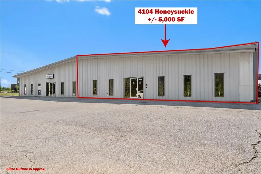 4104 Honeysuckle Lane, Rogers