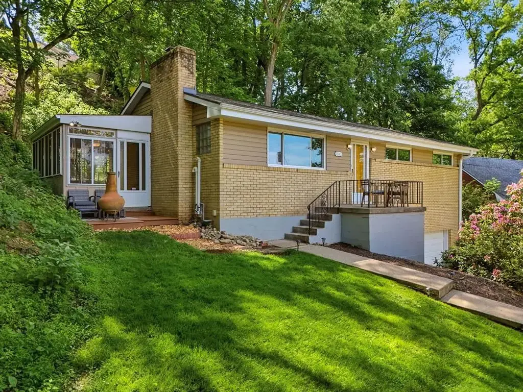 2843 Orlando Place, Blackridge