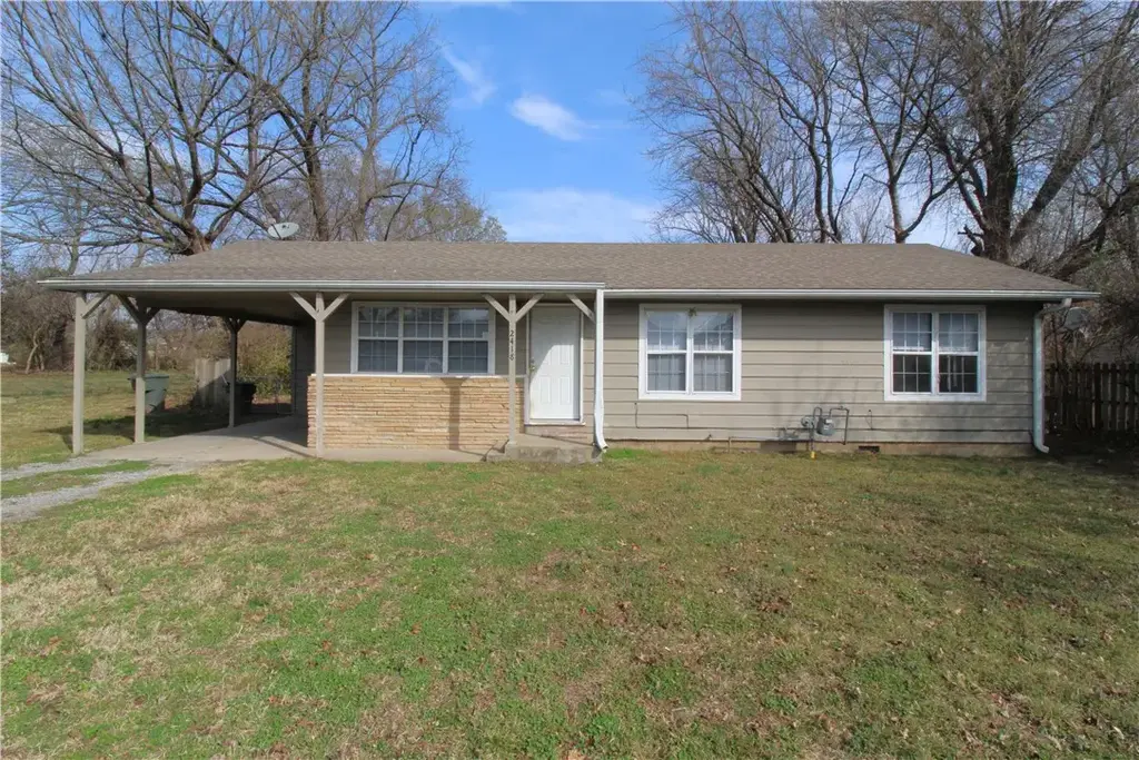 2418 Wedington Drive, Fayetteville