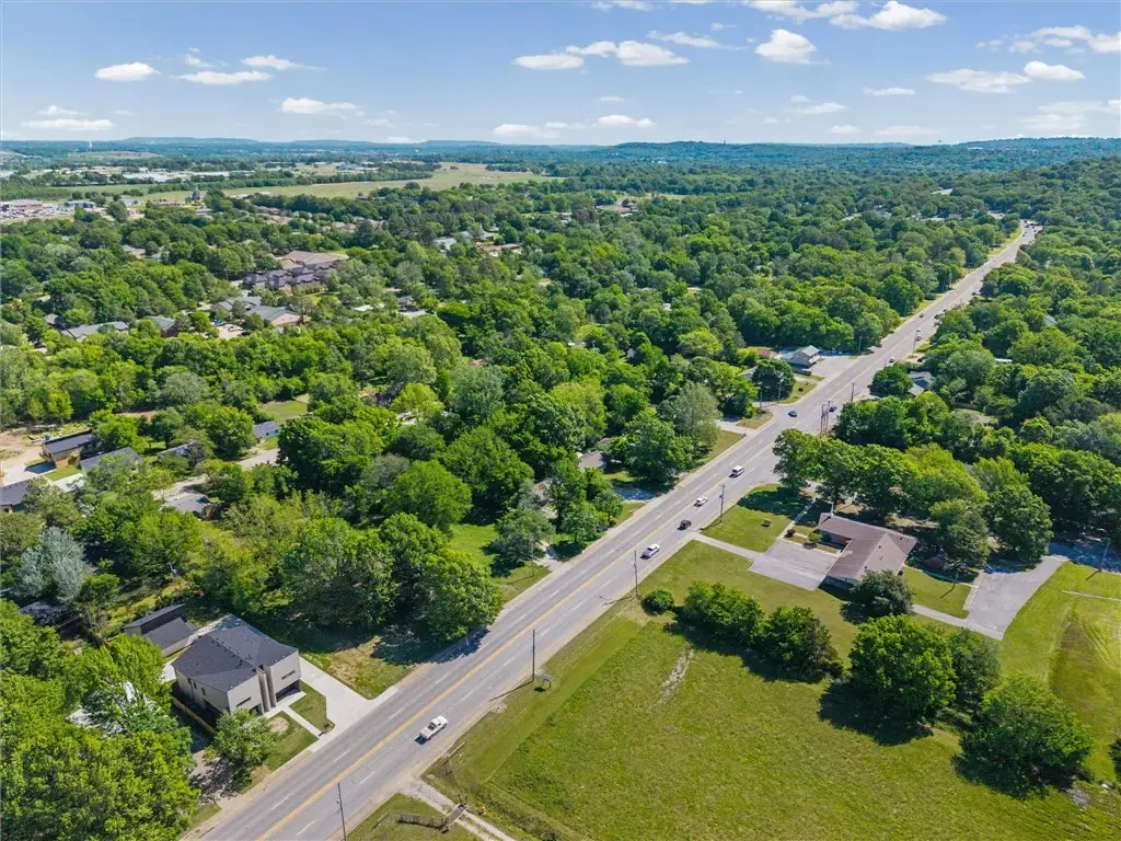 2460 Wedington Drive, Fayetteville