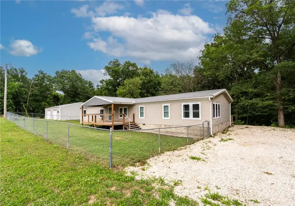 18624 S Highway 59, Siloam Springs