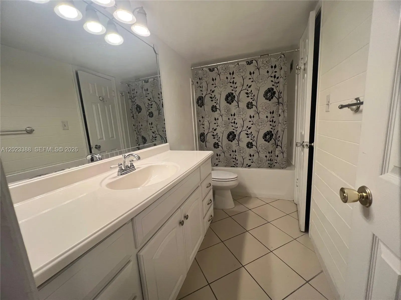 5 of 22 - 2060 Nw 48th Terrace #103, Lauderhill, FL