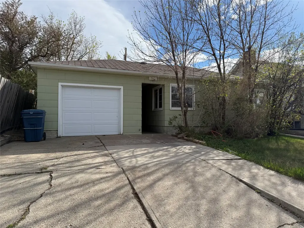 320 2nd Street S, Shelby