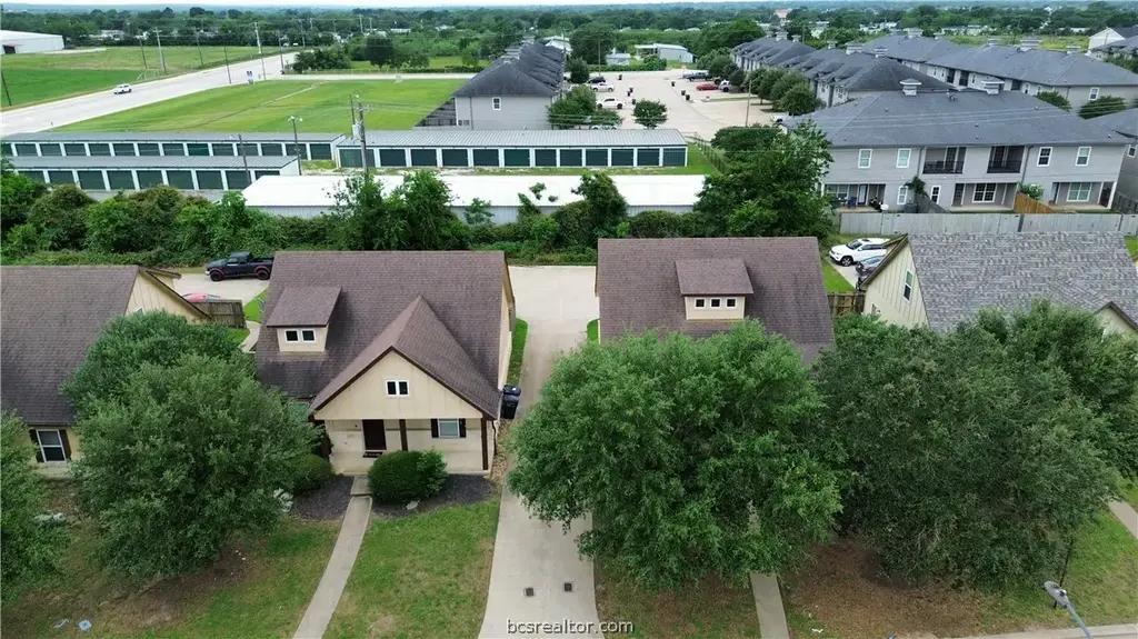 3370 Keefer Loop, College Station