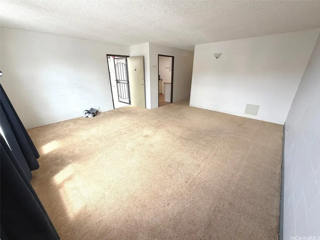 98-1030 Moanalua Road # 5-110, Aiea