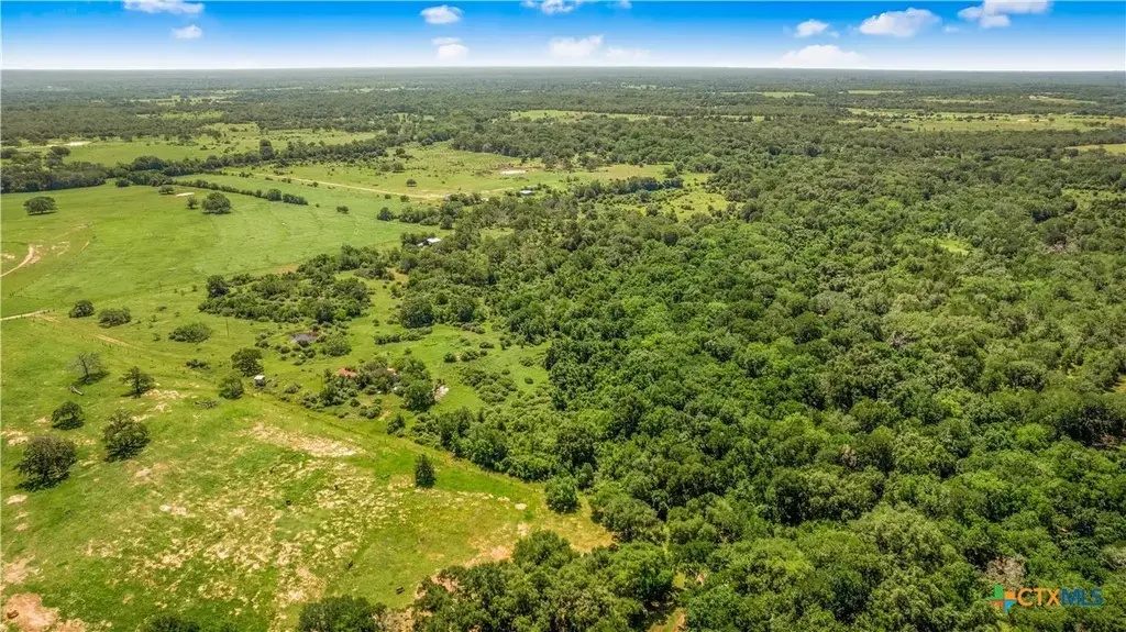 337 Private Road 1015, Hallettsville