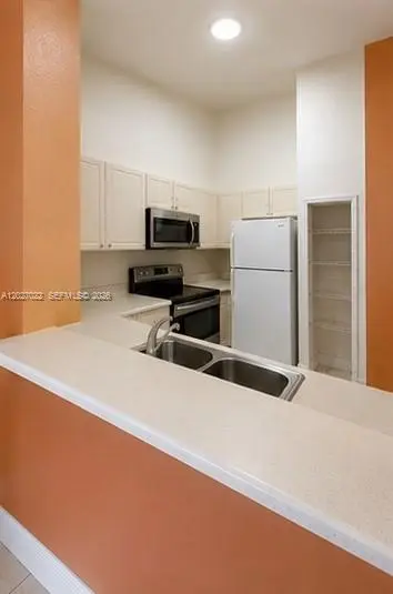 2 of 8 - 2811 Se 17th Avenue #206, Homestead, FL