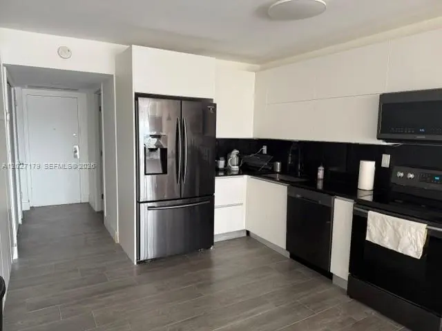 4 of 13 - 3375 N Country Club Drive #1409, Aventura, FL