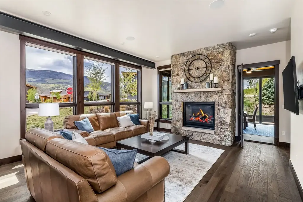 15 W Baron Way, Silverthorne