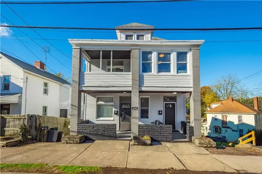656 Dow Avenue, Carnegie