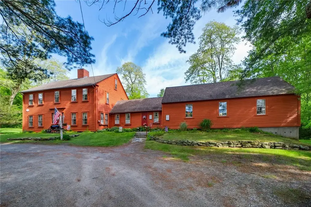 1503 Putnam Pike, Glocester