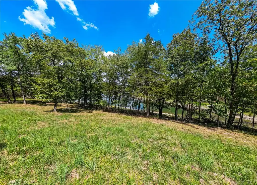 20656 Whispering Hills Road, Garfield