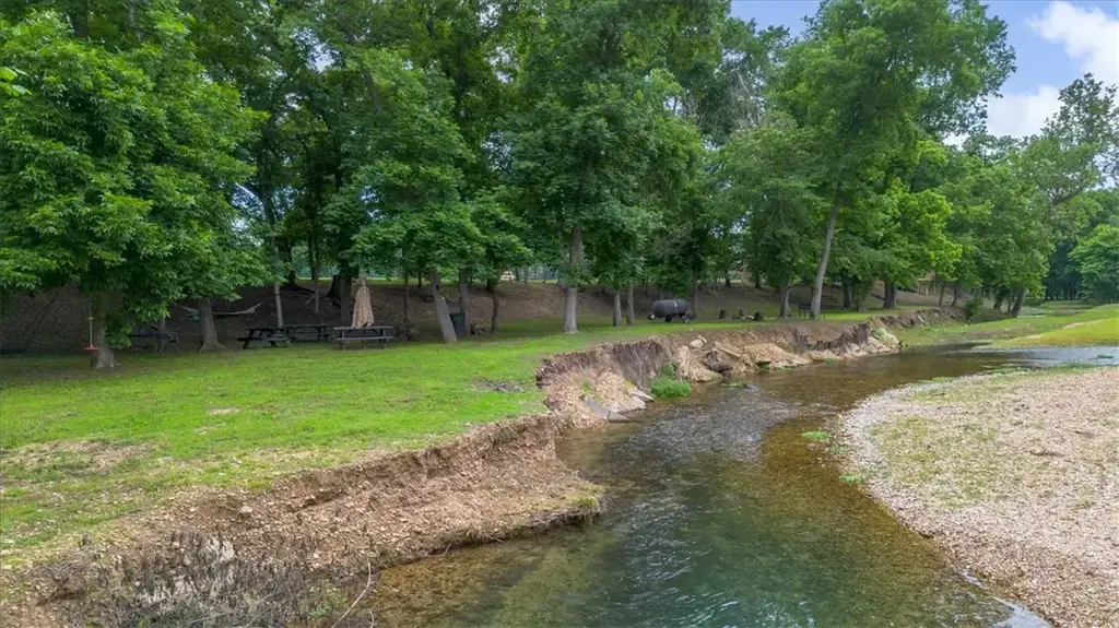 16123 Fruitwood Road, Gravette