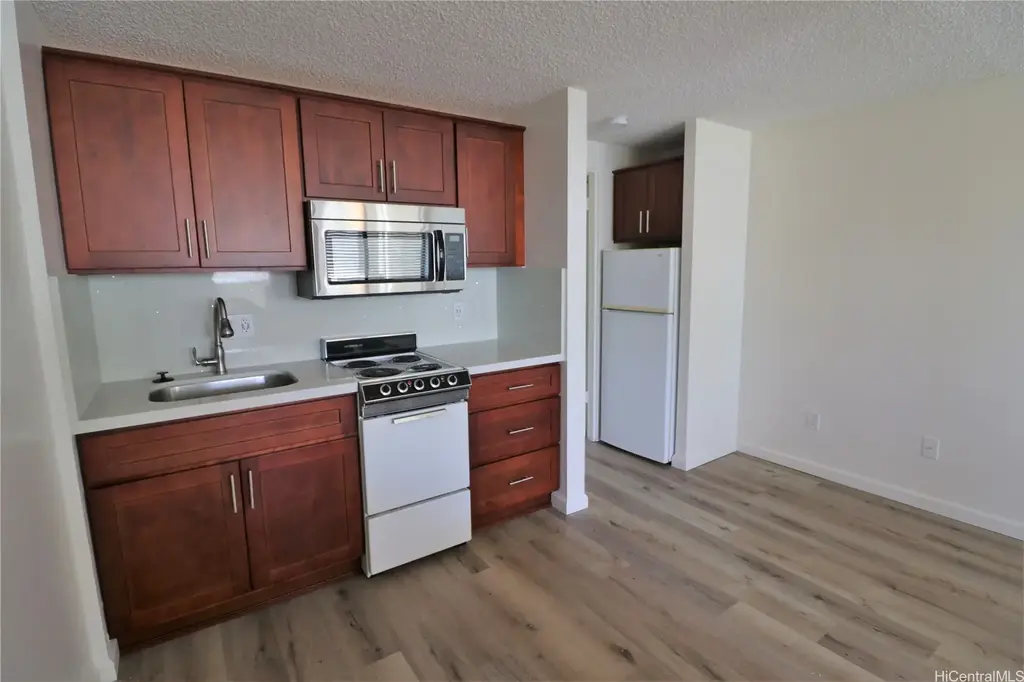 2860 Waialae Avenue # 207, Honolulu