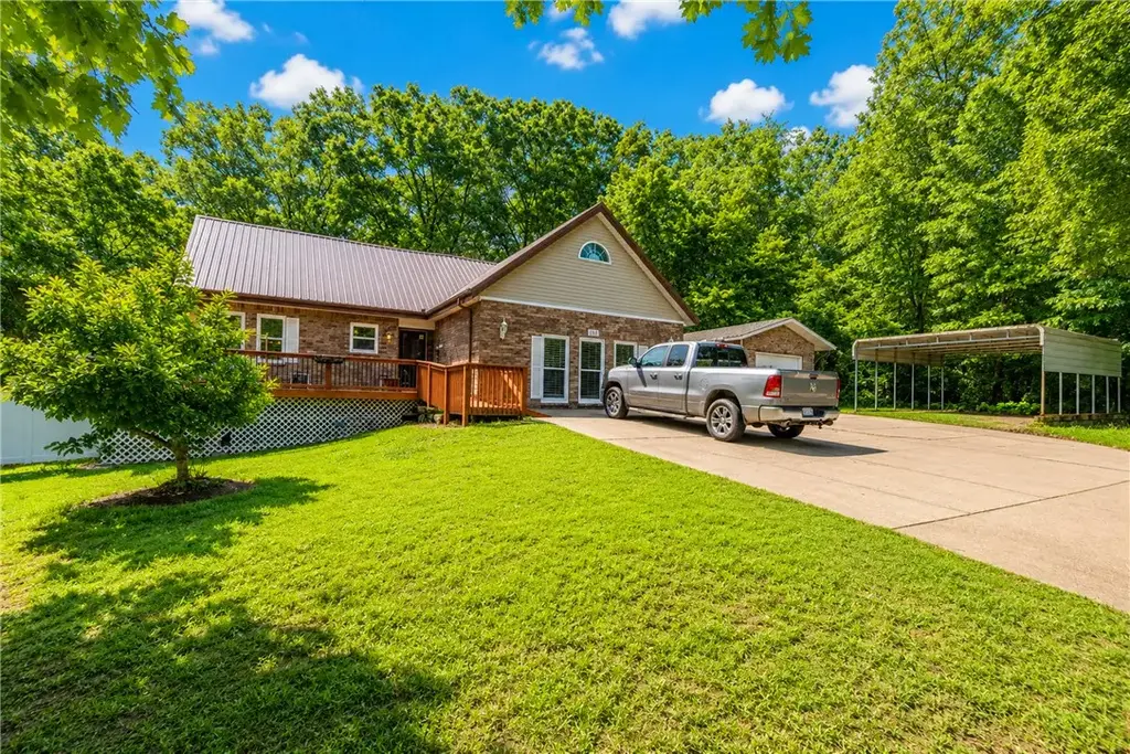 185 Glenwood Circle, Cassville