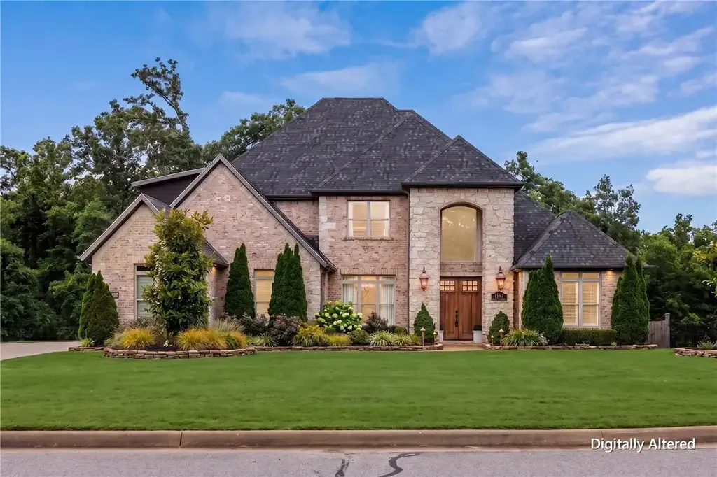 1479 Le Chesnay Drive, Centerton