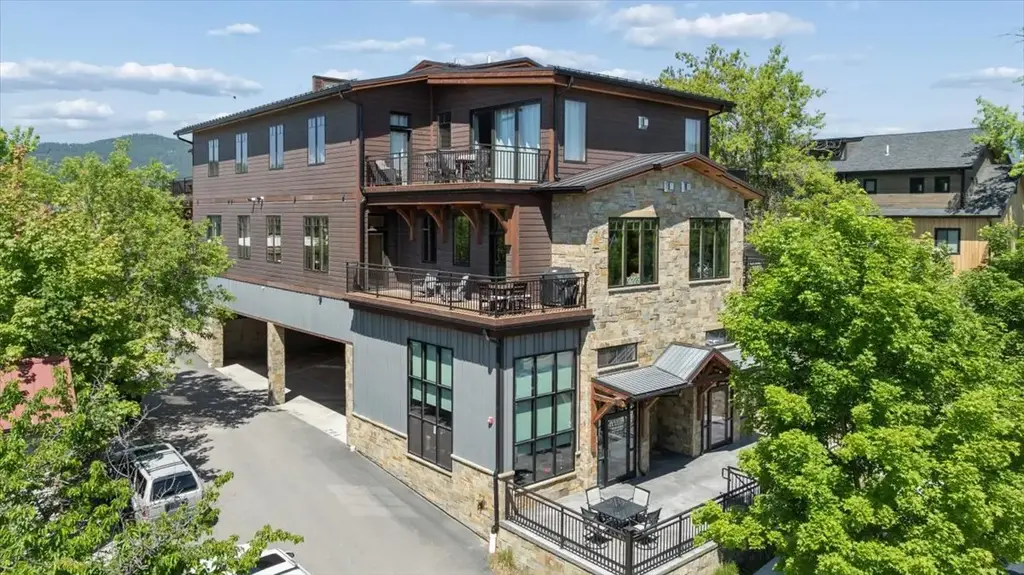 124 Obrien Avenue 204, Whitefish
