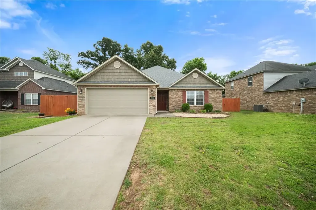 1502 W Kelley Drive, Rogers