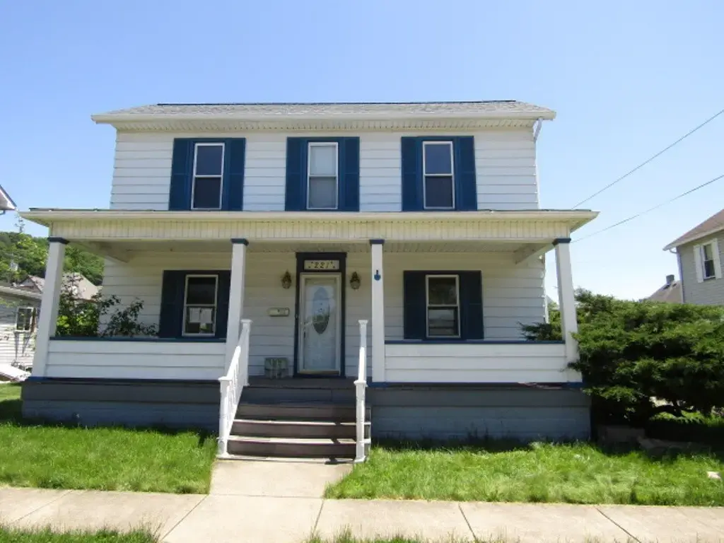 221 4th Street , West Newton