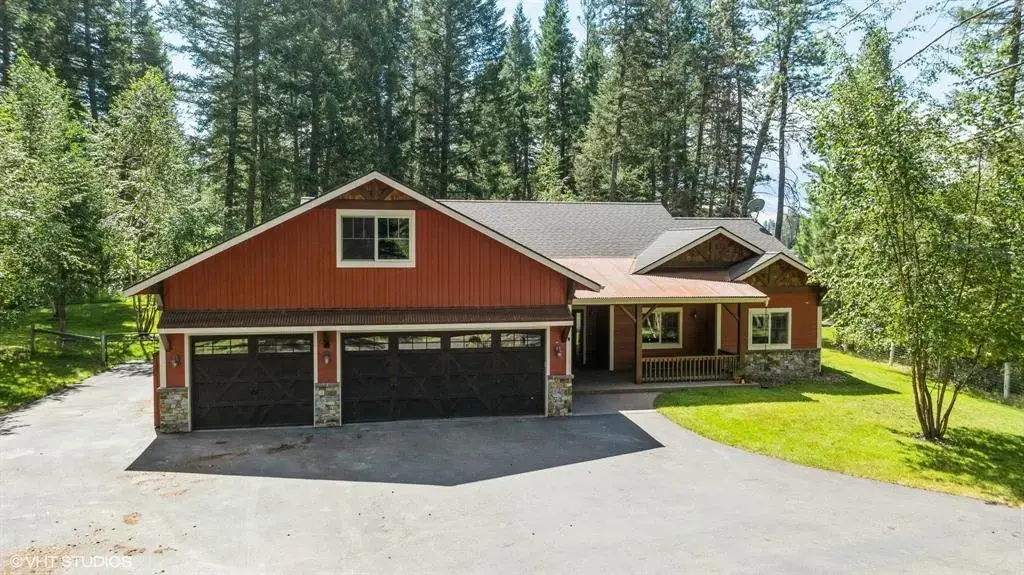 216 Tavern Lane, Columbia Falls