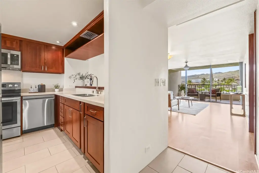 500 Lunalilo Home Road # 22c, Honolulu
