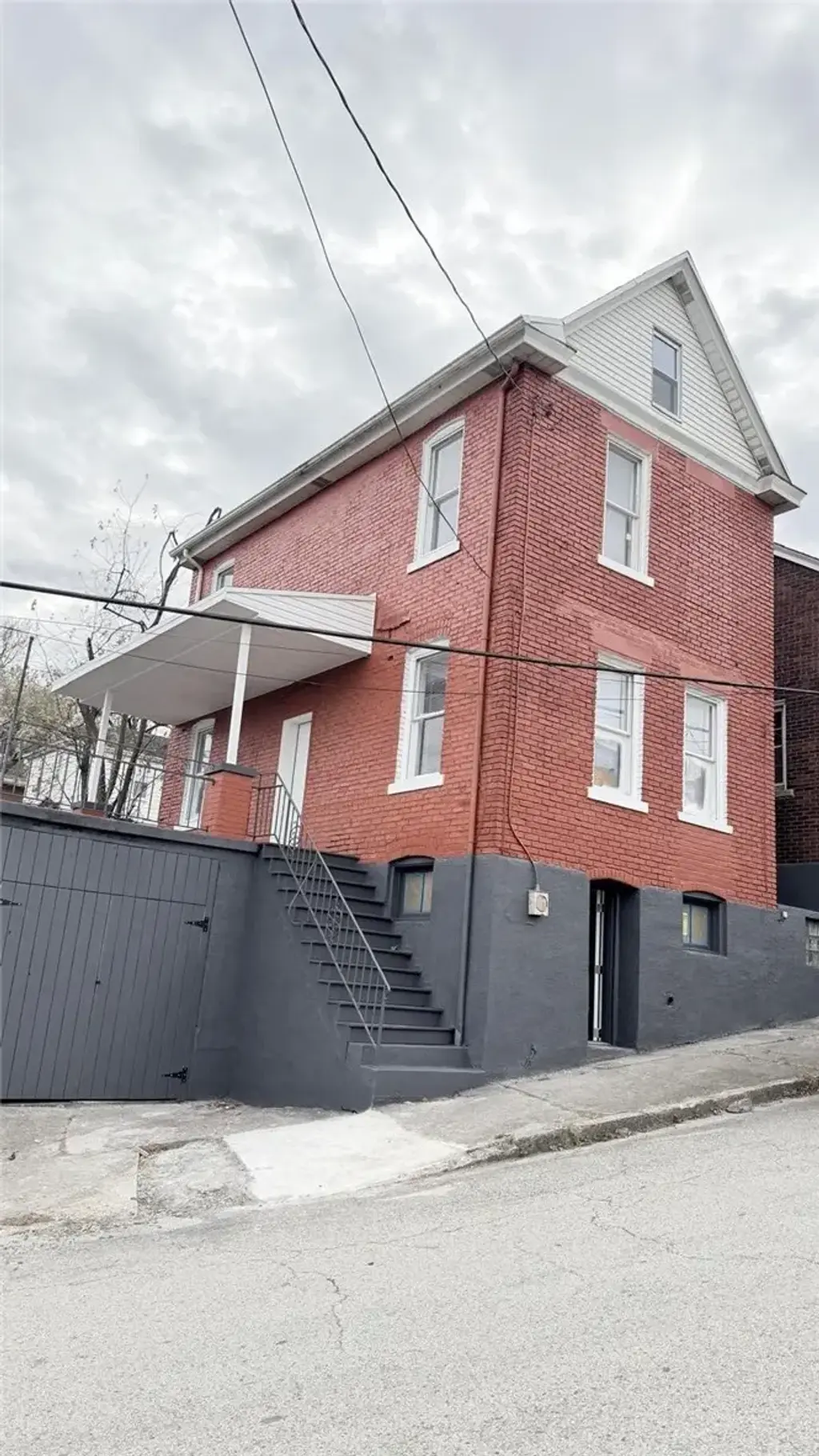 1016 Mcmahon Avenue , Monessen