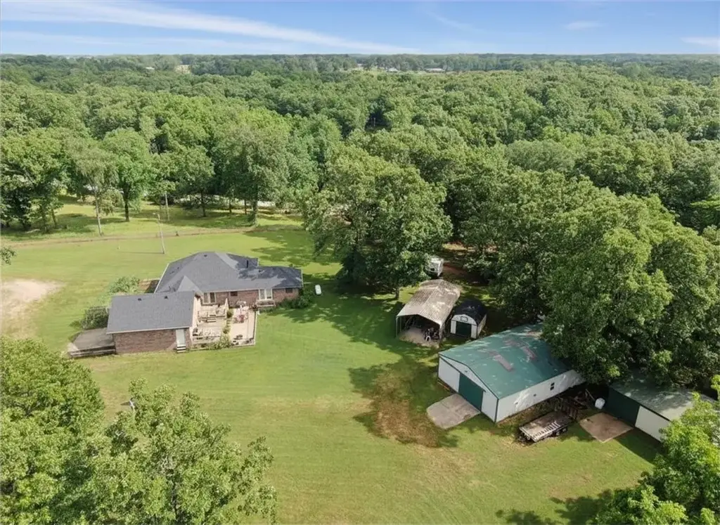 23519 Van Fleet Road, Siloam Springs