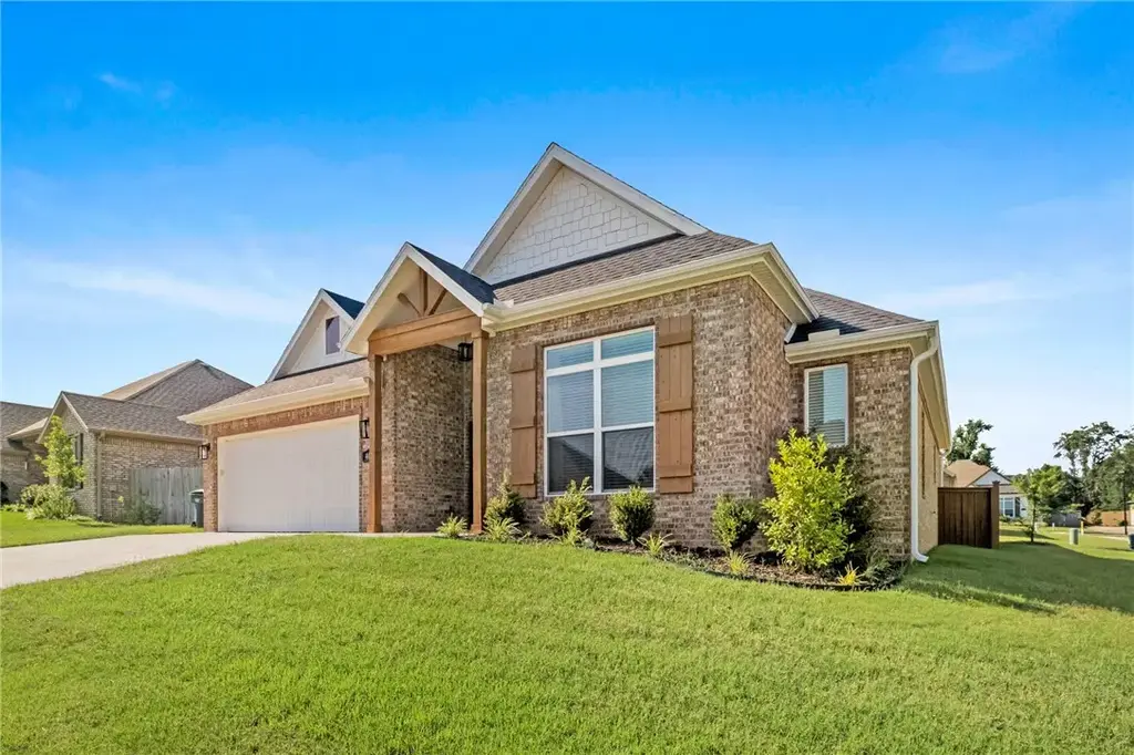 4027 E Utica Lane, Fayetteville