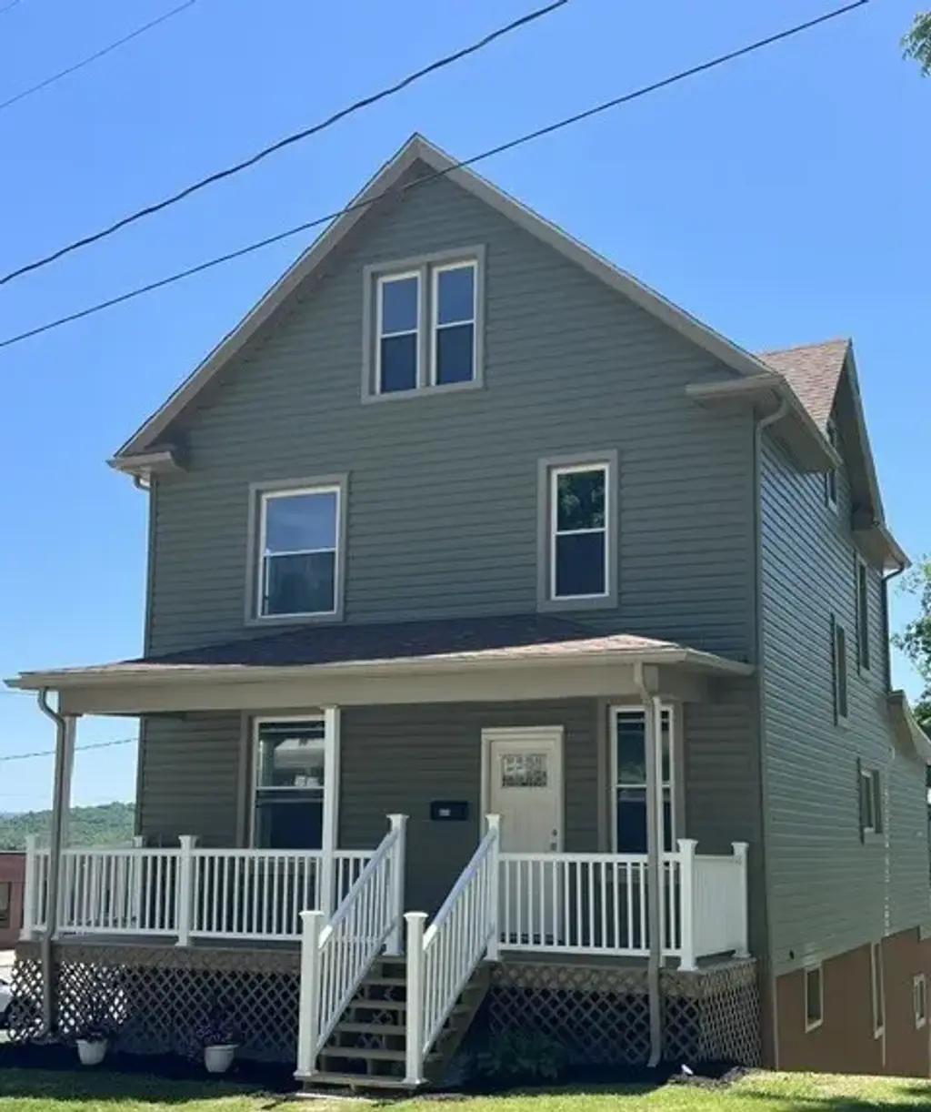 809 Depot Street, Youngwood