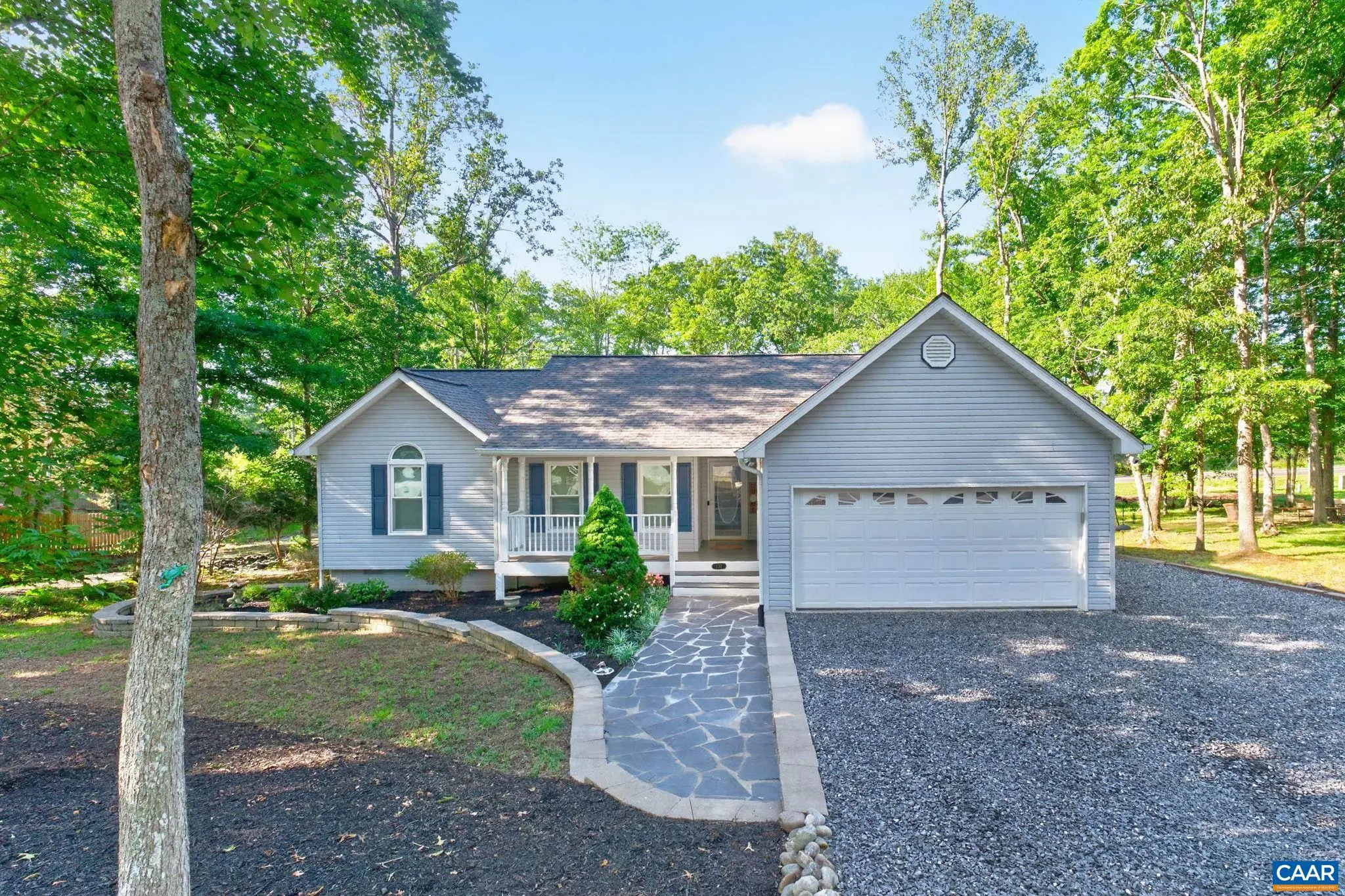 137 Jefferson Dr, Palmyra