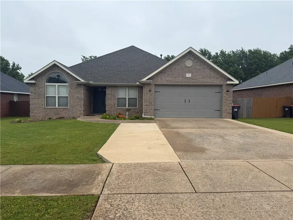 4156 Green Side Lane, Springdale