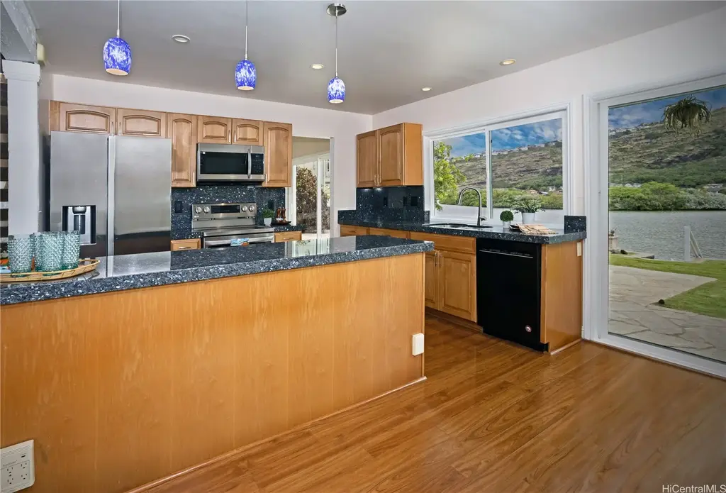 744 Kalanipuu Street, Honolulu