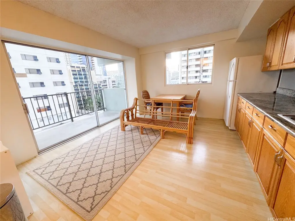 (unit #712) 2440 Kuhio Avenue, Honolulu