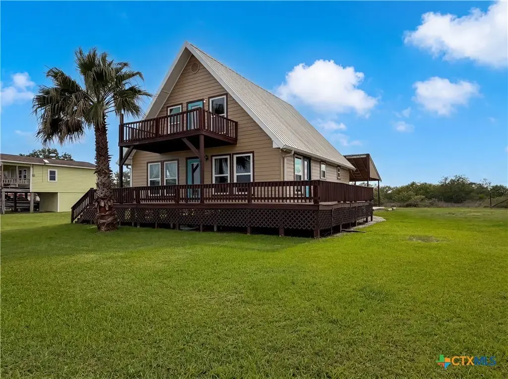 552 S Marshall Johnson Avenue, Port Lavaca