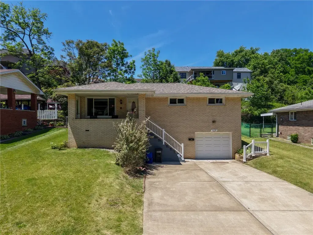 4628 Bowes Avenue , West Mifflin