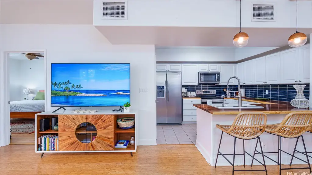 92-1043 Koio Drive # A (m4-1), Kapolei