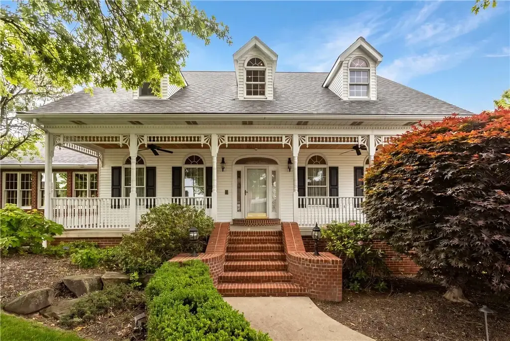 69 Orchard Street , Carroll