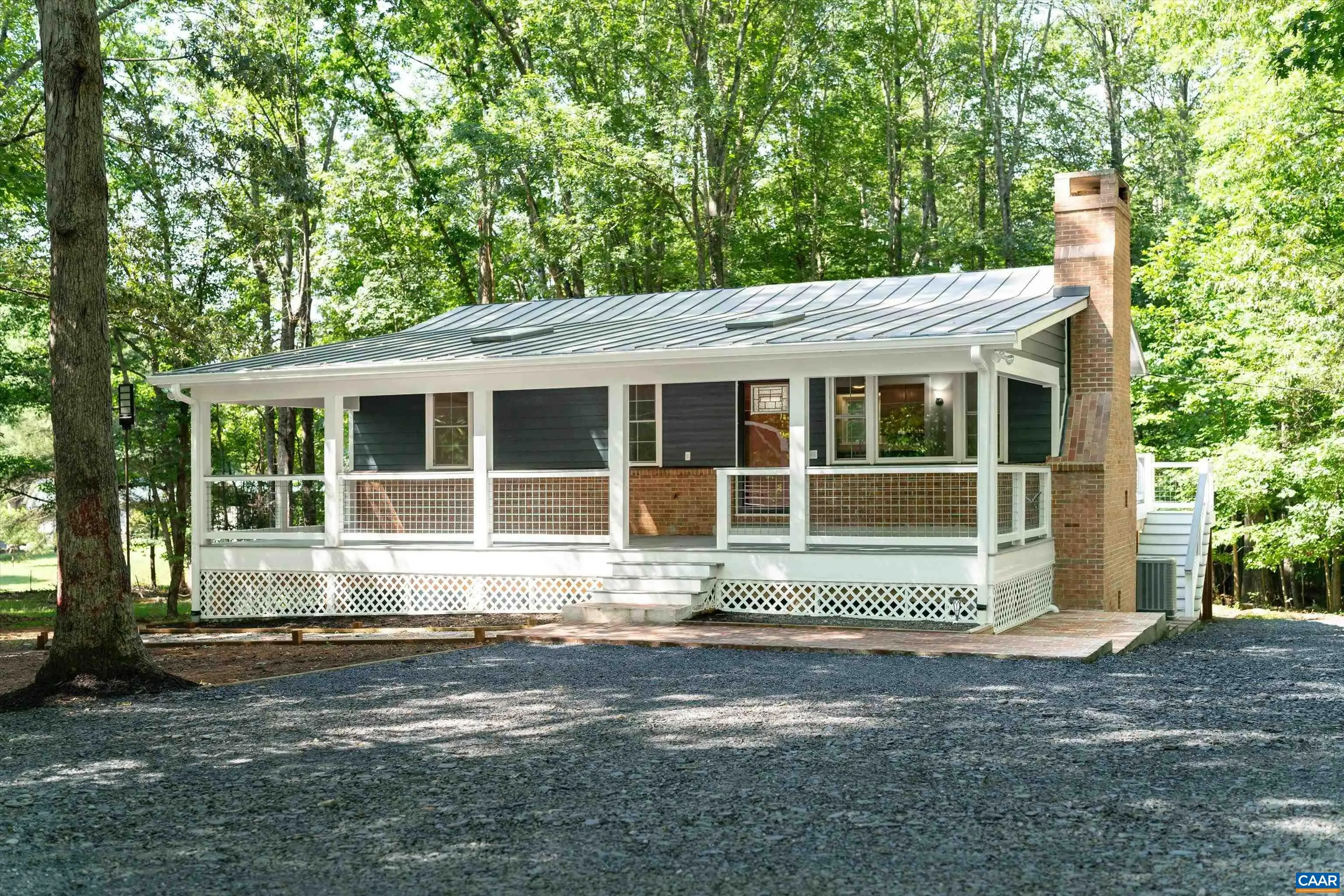 6144 Helens Way, Schuyler