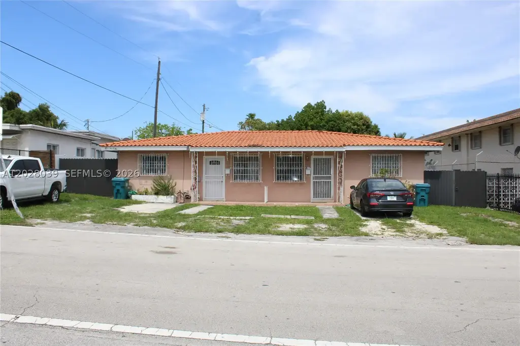 1040 Nw 23rd Ct, Miami