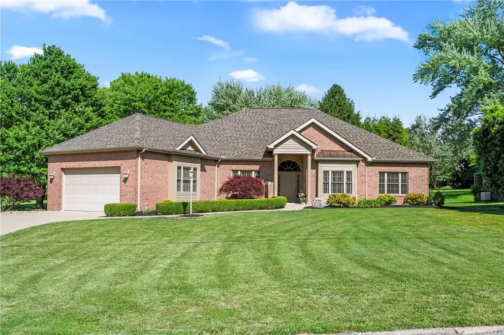 126 Lipinwood Drive, Chippewa