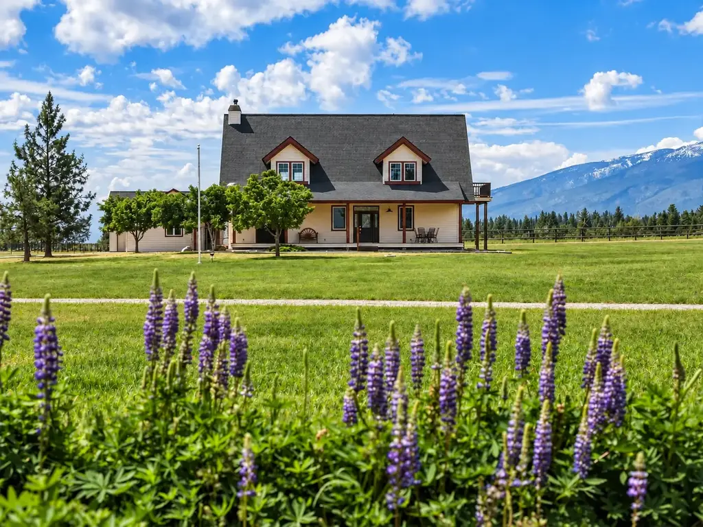 359 Bear Creek Road, Victor