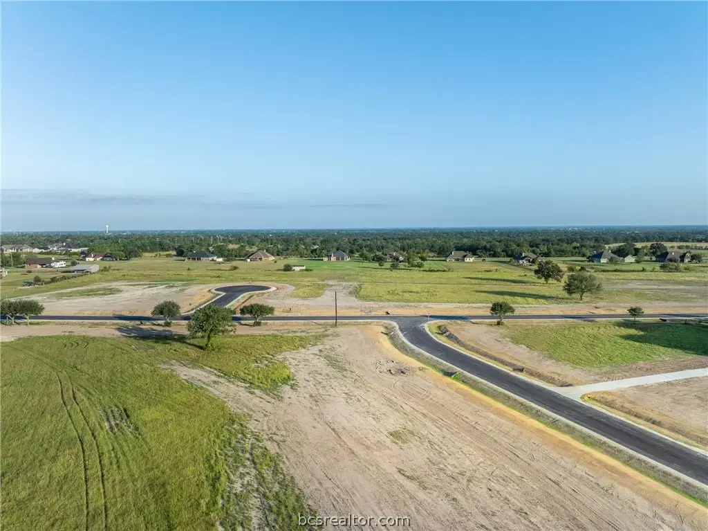 6901 Ellehue, Bryan