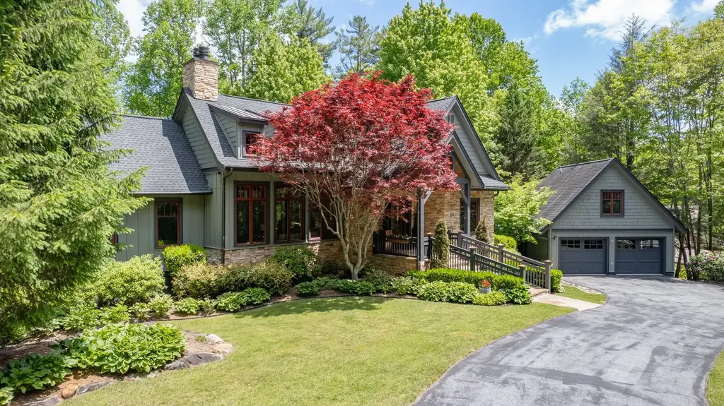 1109 Links Drive, Cashiers