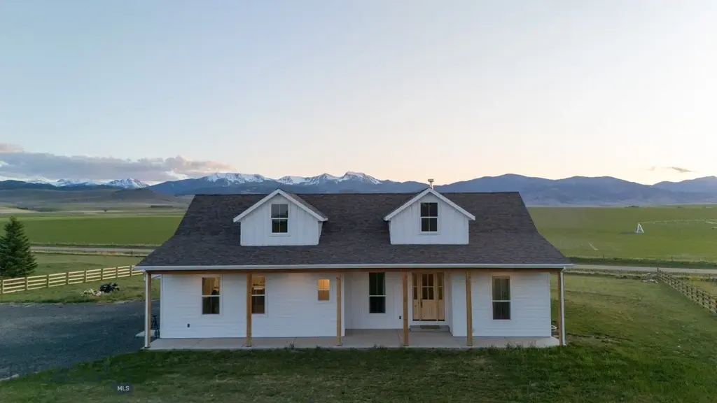 12 Dry Hollow Drive, Harrison
