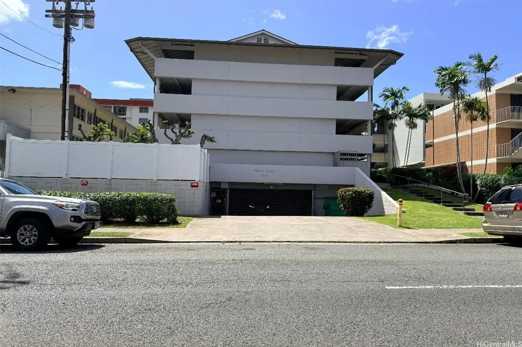 (unit #203) 1512 Piikoi Street, Honolulu