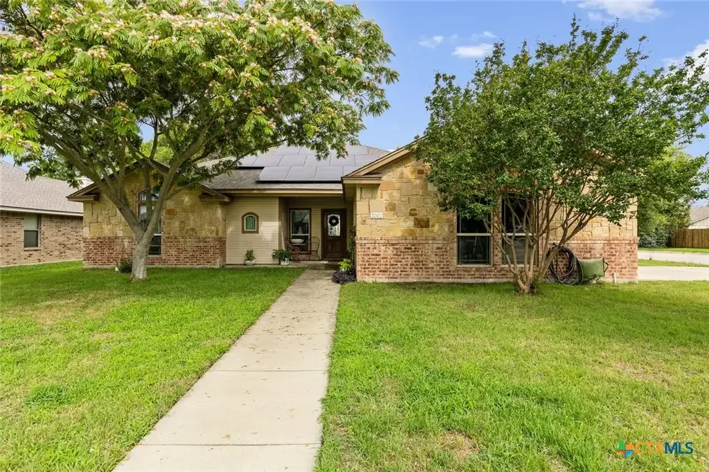 2002 Carriage House Drive, Temple