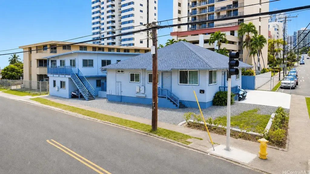 1223 Wilder Avenue, Honolulu